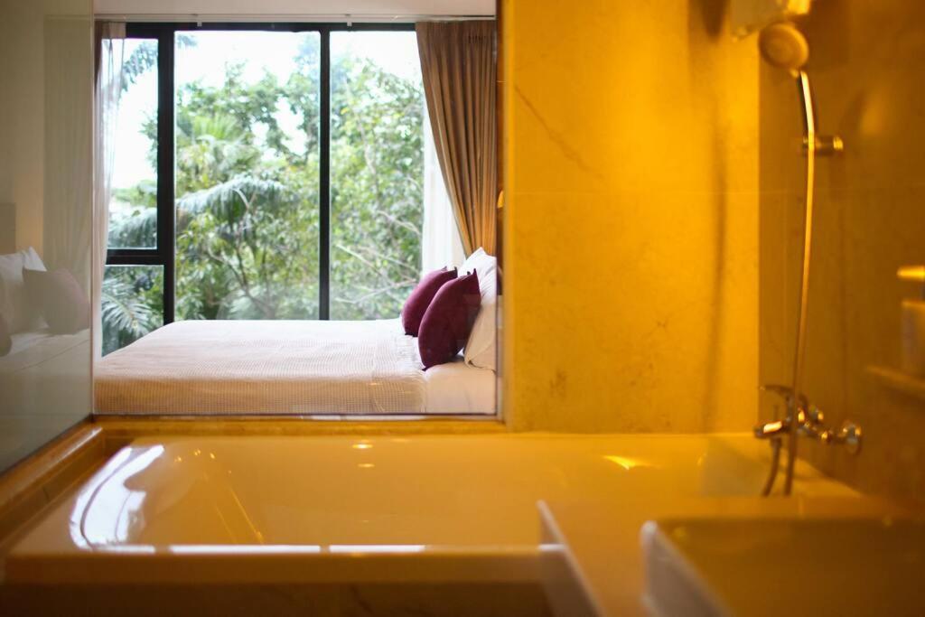 Specious Luxury 2 Bedrooms Apt. Chiang Mai Exterior foto