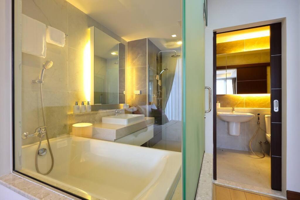 Specious Luxury 2 Bedrooms Apt. Chiang Mai Exterior foto